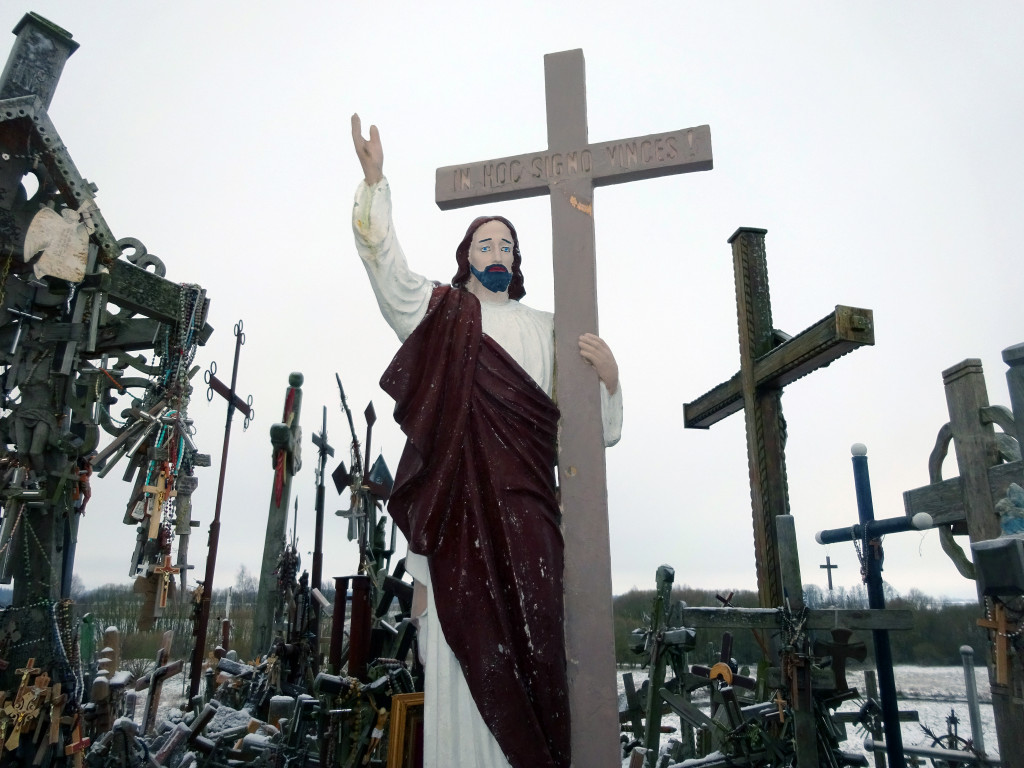 hill of crosses in lithuania