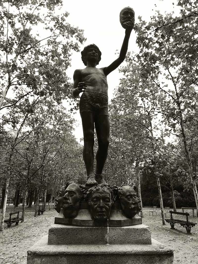 photo essay - black and white paris